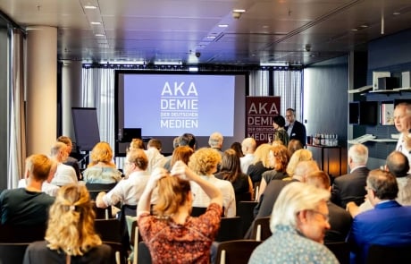 Akademie-der-Deutschen-Medien-Vortragsraum Akademie der Deutschen Medien Impressionen Wissen